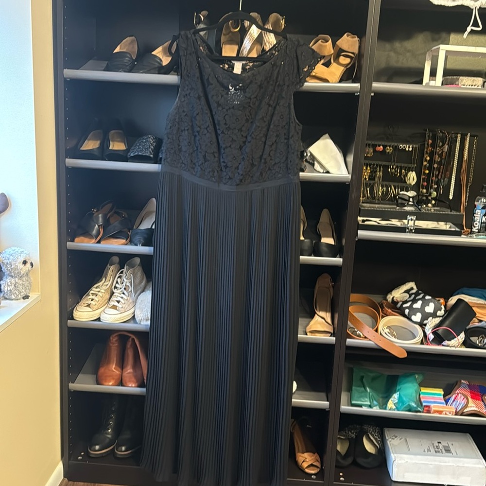NWT! Gorgeous H&M Floor-Length Gown